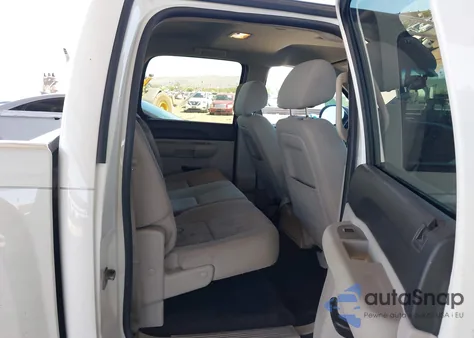 2011 Chevrolet Silverado 1500 Lt from USA, damaged, VIN 3GCPCSE09BG138113